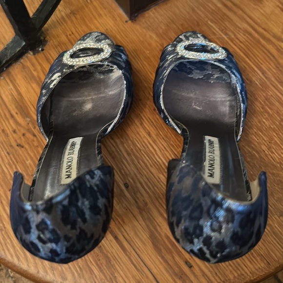 Manolo Blahnik D’Orsay pumps in silver/black leopard print, size EU 39/US 8.5 - Picture 5 of 8